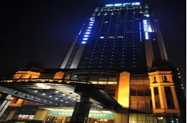 刷中信银行信用卡享南昌市力高皇冠假日酒店五折优惠,卡宝宝网