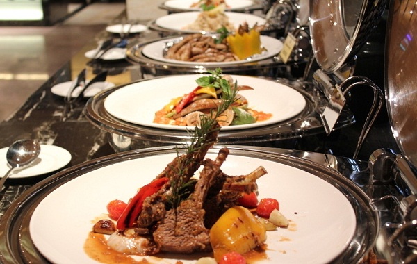 刷招商银行信用卡享厦门市明发戴斯酒店西餐厅9折优惠,卡宝宝网